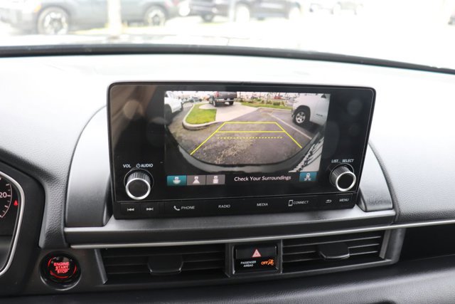 Used 2025 Honda Pilot Sport image 32