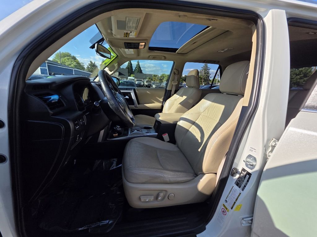 Used 2014 Toyota 4Runner Limited image 15