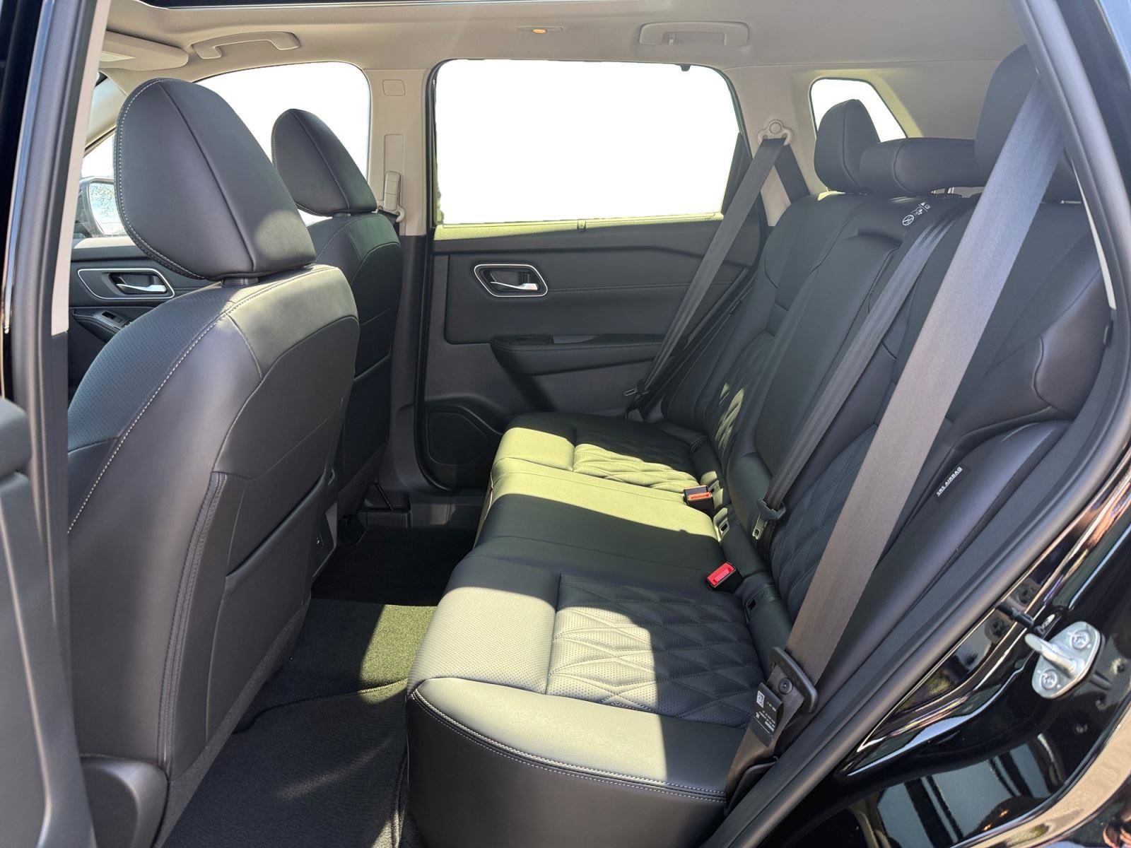 New 2026 Nissan Rogue Platinum AWD/4WD image 21