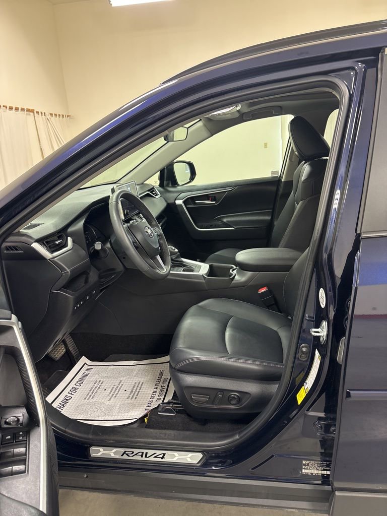 Used 2023 Toyota RAV4 XLE Premium AWD/4WD image 9
