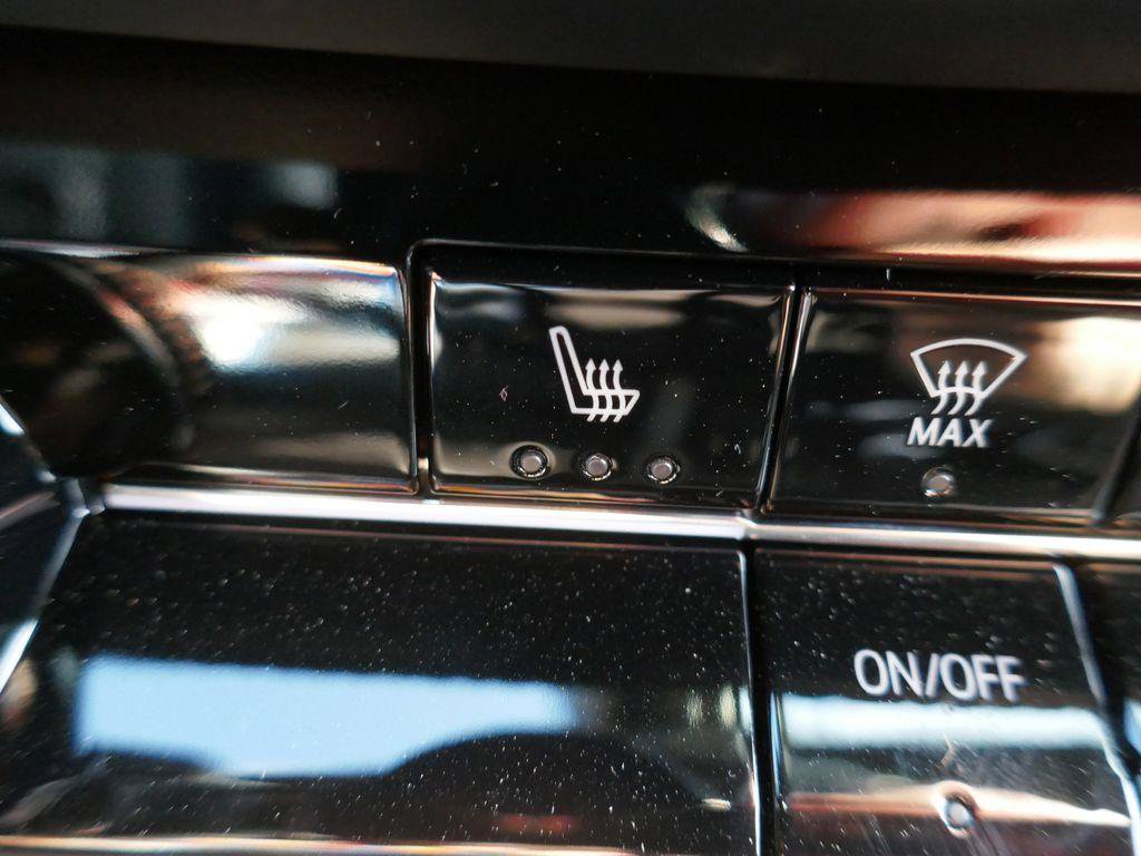 New 2026 Chevrolet Equinox LT image 21