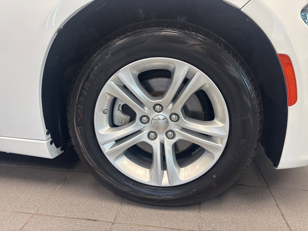 Used 2023 Dodge Charger SXT image 9