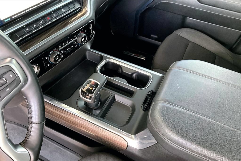 Used 2024 Chevrolet Silverado 1500 LT Trail Boss w/ LPO, Dark Essentials Package AWD/4WD image 19