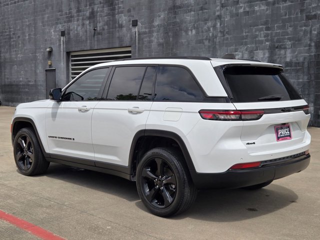 Used 2022 Jeep Grand Cherokee Altitude image 7