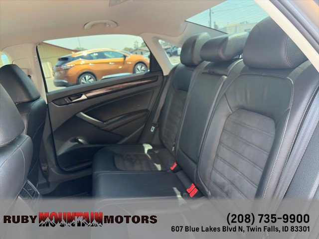Used 2015 Volkswagen Passat TDI SEL Premium FWD image 26
