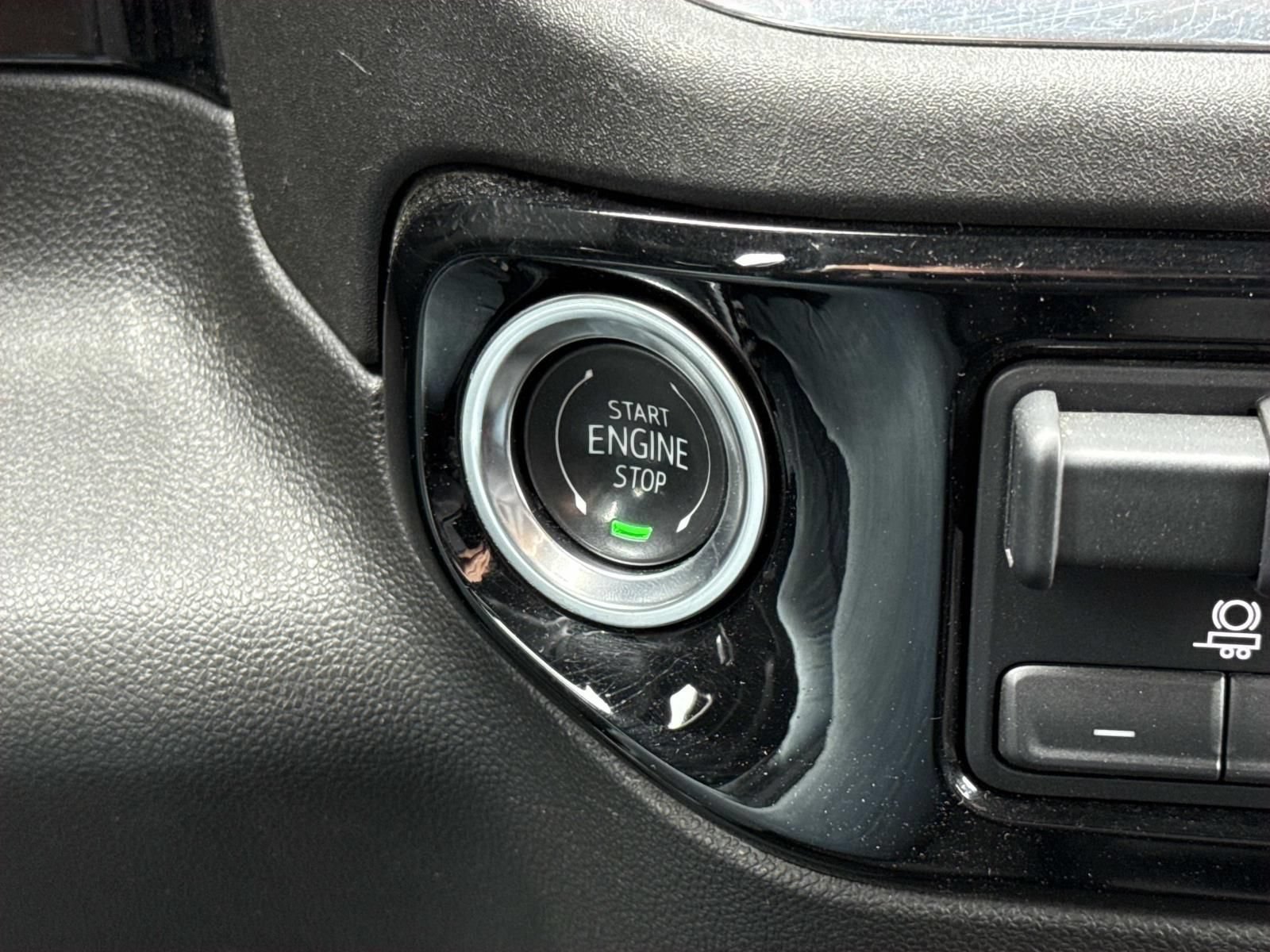 Used 2025 Chevrolet Silverado 1500 LT AWD/4WD image 18