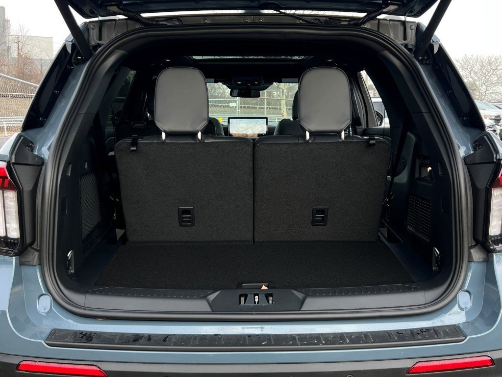 New 2026 Ford Explorer ST w/ Sun And Sound Package image 12