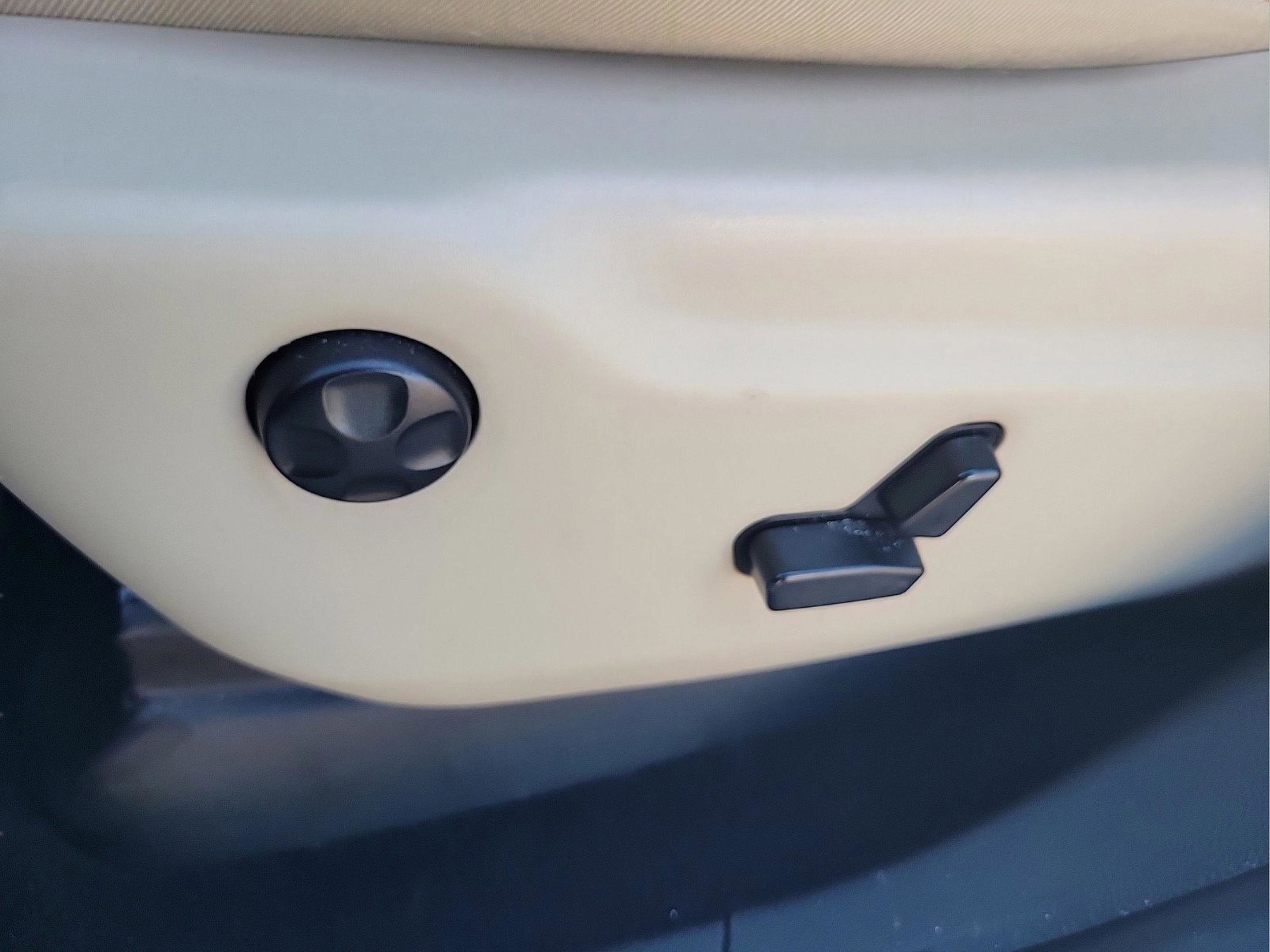 Used 2020 Dodge Durango GT image 19