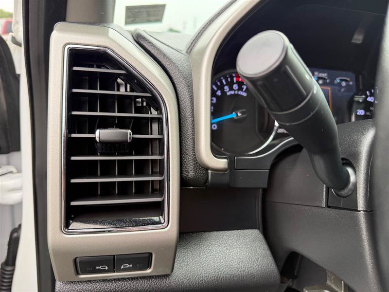 Used 2019 Ford F250 Lariat w/ Lariat Value Package AWD/4WD image 35