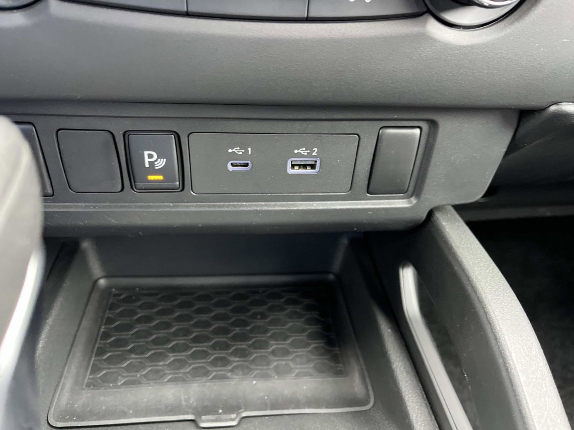 Used 2024 Nissan Frontier S w/ Technology Package image 27