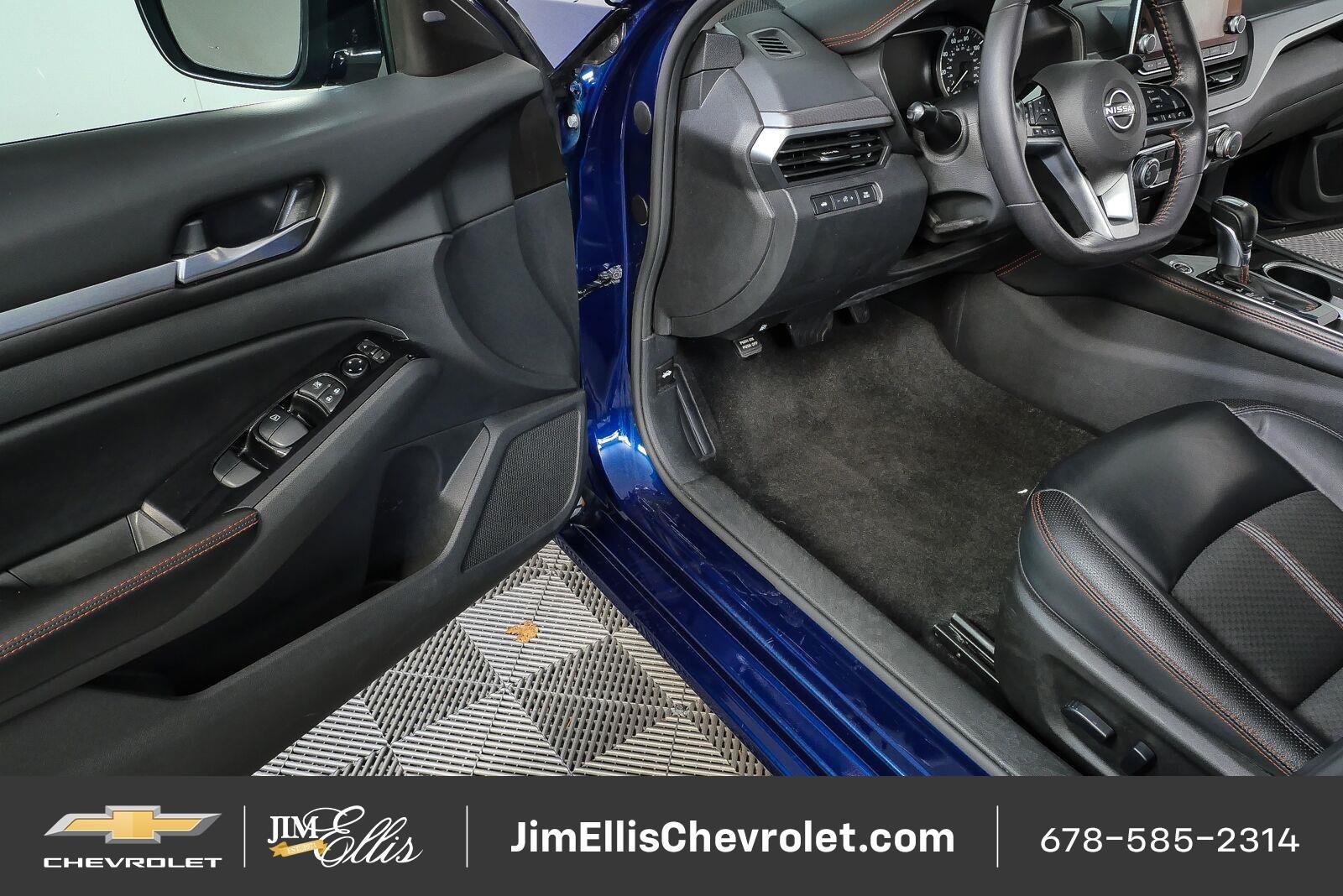 Used 2024 Nissan Altima 2.5 SR FWD image 7