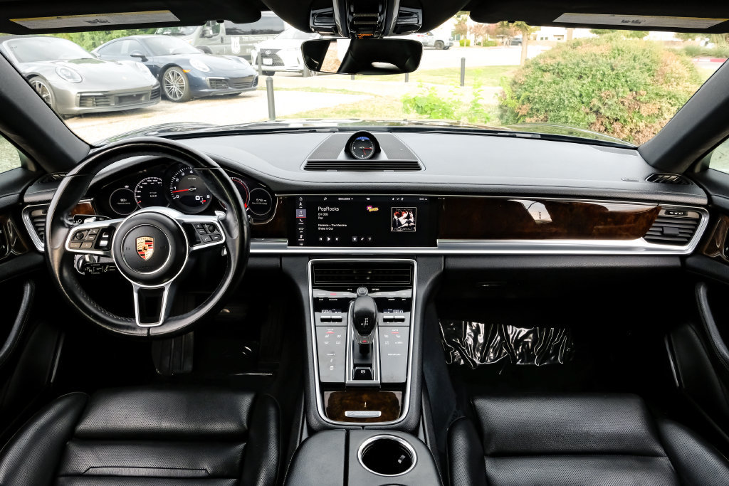 Used 2018 Porsche Panamera 4 AWD/4WD image 10