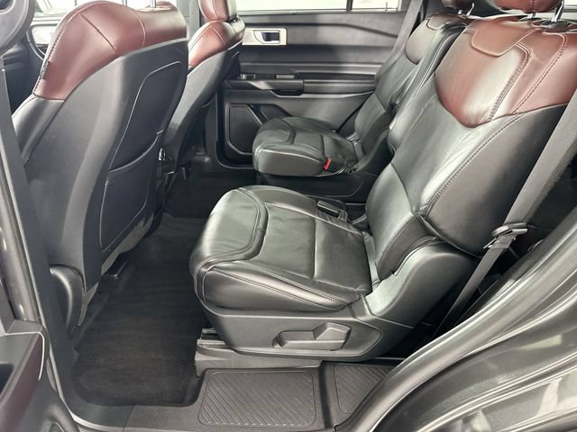 Used 2020 Ford Explorer Platinum w/ Premium Technology Package AWD/4WD image 23