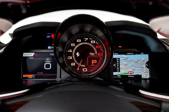 Used 2021 Ferrari 812 GTS RWD image 33