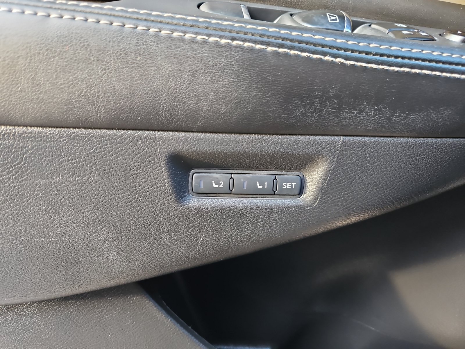 Used 2015 Nissan Murano Platinum w/ Cargo Package w/Cover AWD/4WD image 16