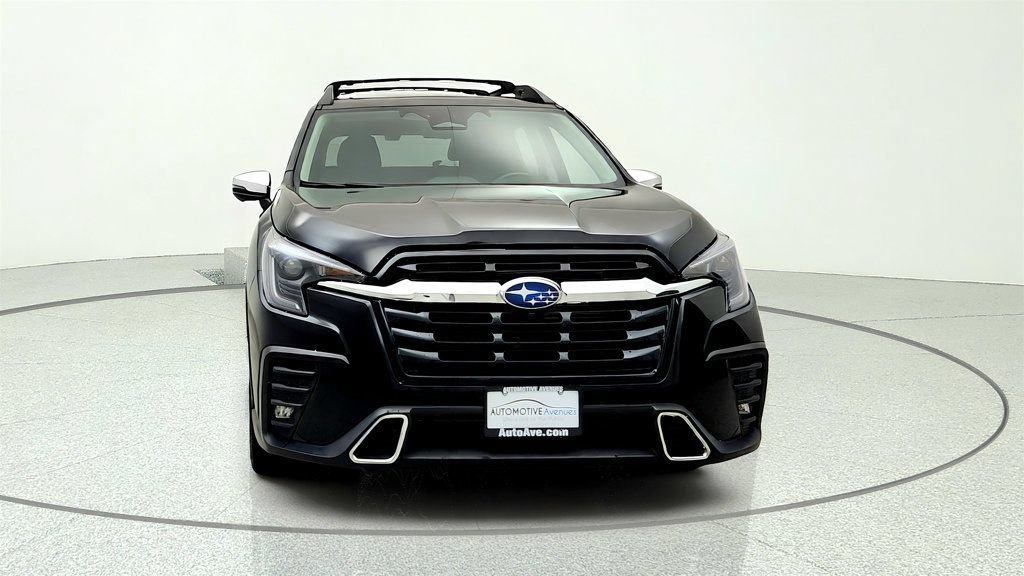 Used 2023 Subaru Ascent Touring AWD/4WD image 2