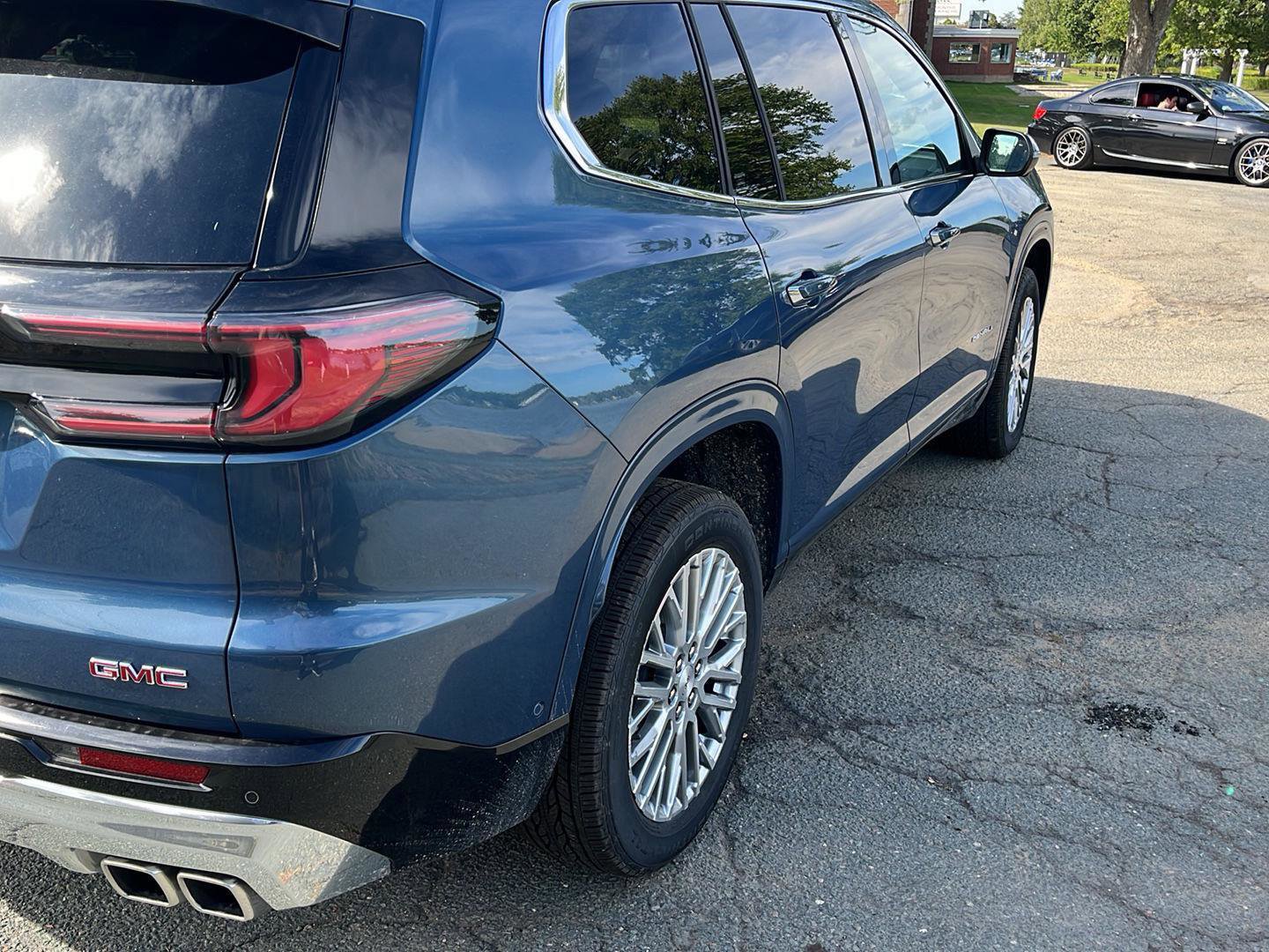 New 2026 GMC Acadia Denali w/ Super Cruise Package image 4