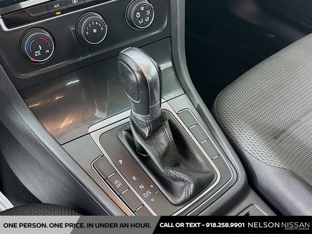 Used 2019 Volkswagen Golf S FWD image 16