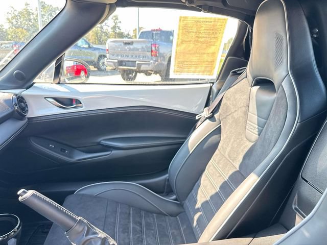 Used 2025 MAZDA MX-5 Miata RF Club RWD image 19