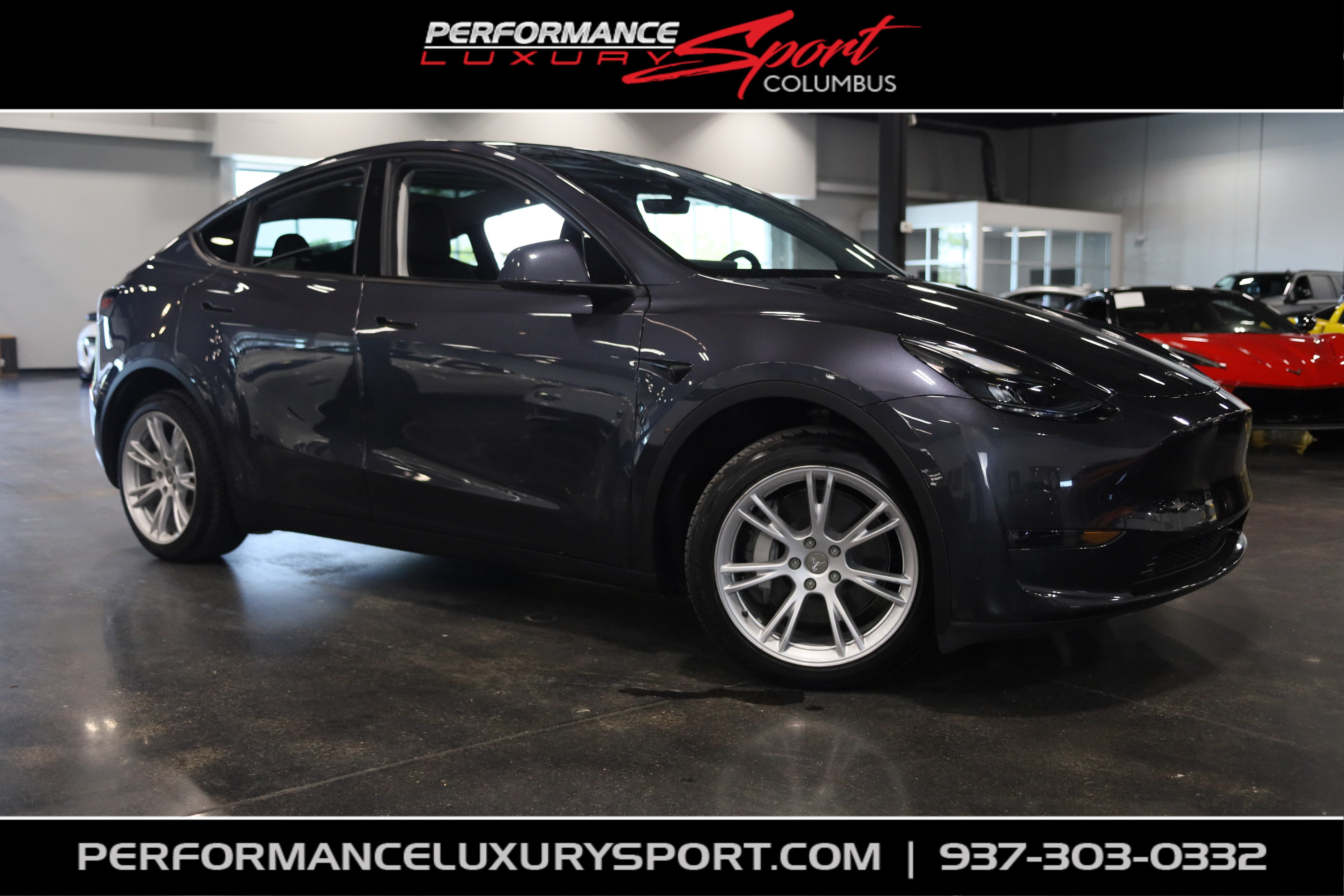 Used 2024 Tesla Model Y Long Range AWD/4WD image 1