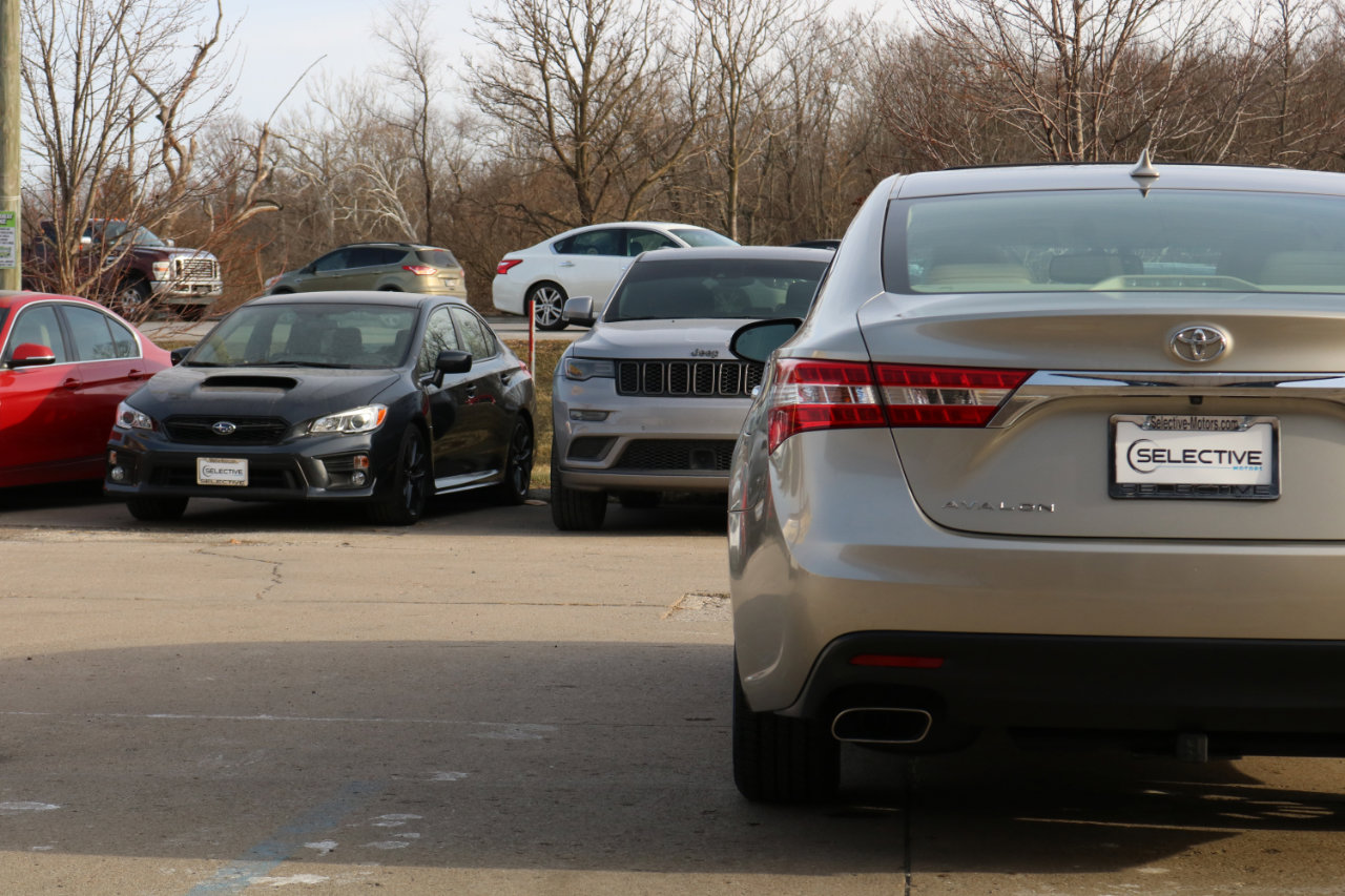 Used 2014 Toyota Avalon Limited image 8