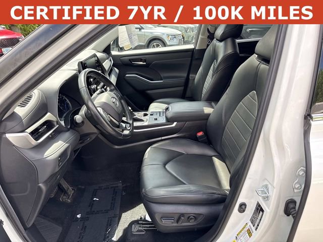 Used 2021 Toyota Highlander XLE image 14
