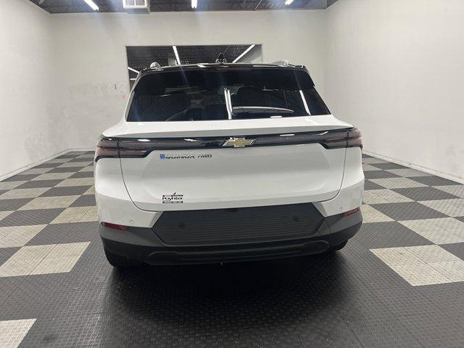 New 2026 Chevrolet Equinox EV LT AWD/4WD image 3