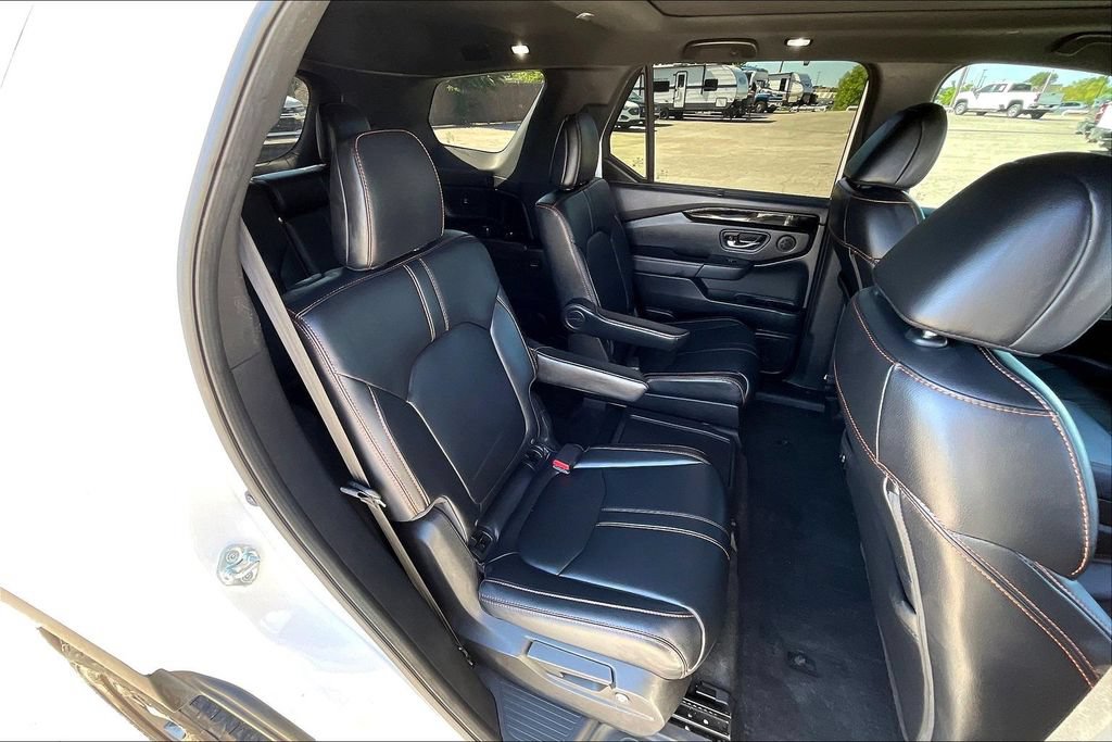 Used 2025 Honda Pilot TrailSport image 24