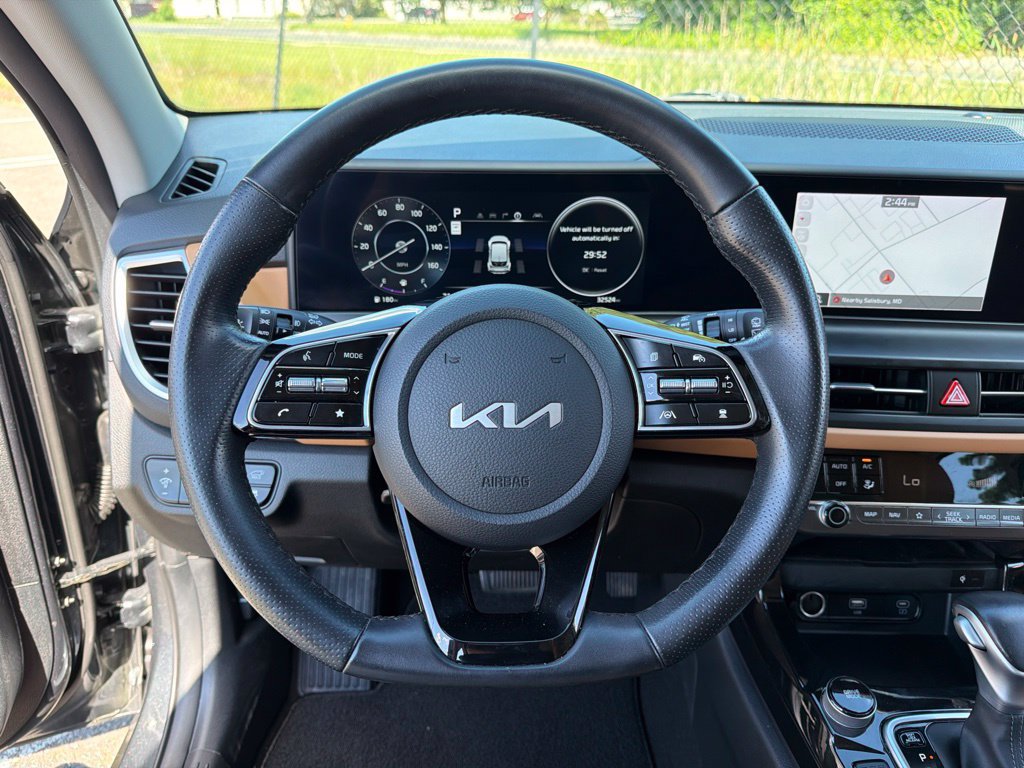 Certified 2024 Kia Seltos SX w/ SX Sunroof Package AWD/4WD image 15