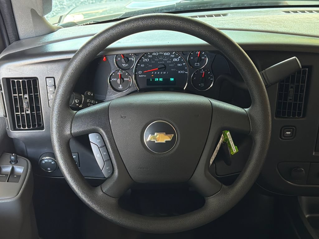 Used 2025 Chevrolet Express 3500 LS RWD image 4