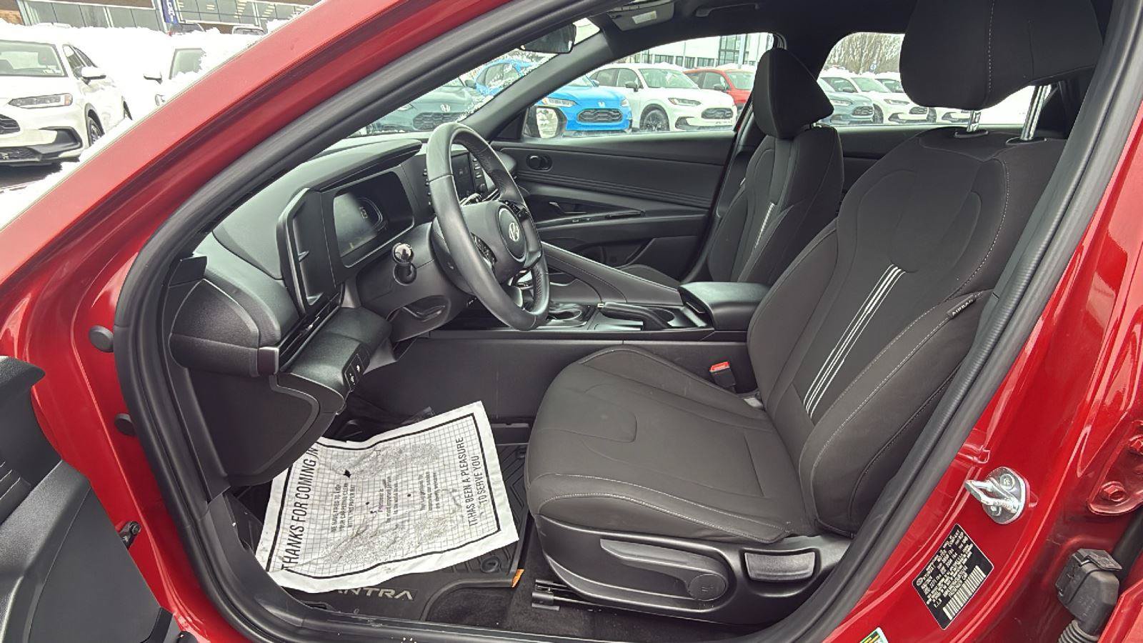 Used 2025 Hyundai Elantra Sport FWD image 24