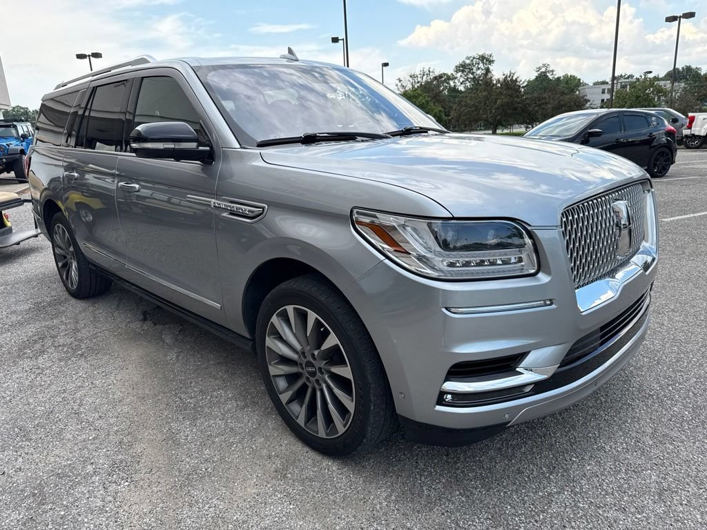 Used 2020 Lincoln Navigator L Reserve w/ Luxury Package AWD/4WD image 15