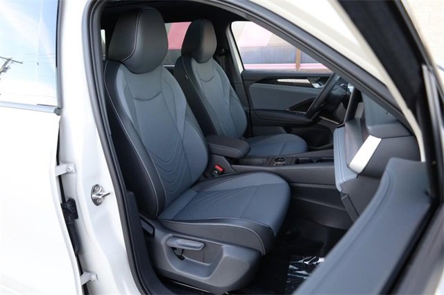 New 2026 Volkswagen Tiguan SE R-Line image 25