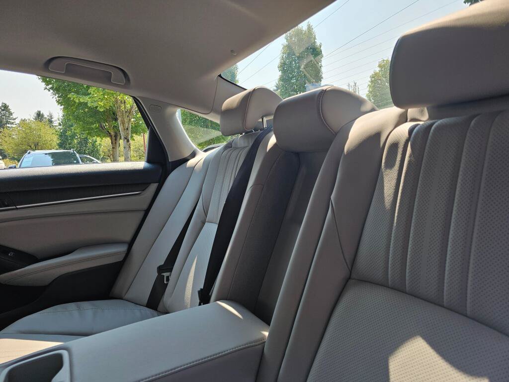 Certified 2018 Honda Accord Touring image 20