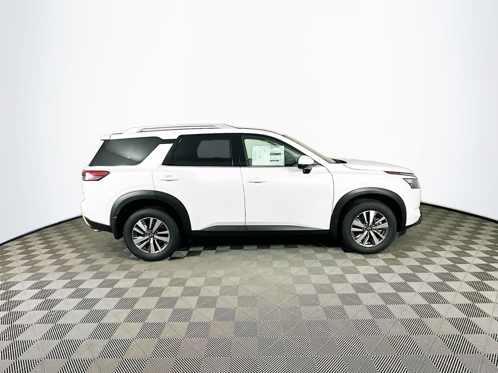 New 2025 Nissan Pathfinder SL w/ Black Appearance Package image 11