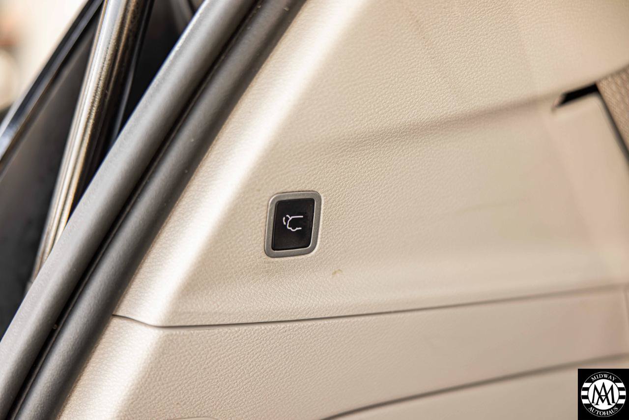 Used 2023 Chrysler Pacifica Touring-L FWD image 13