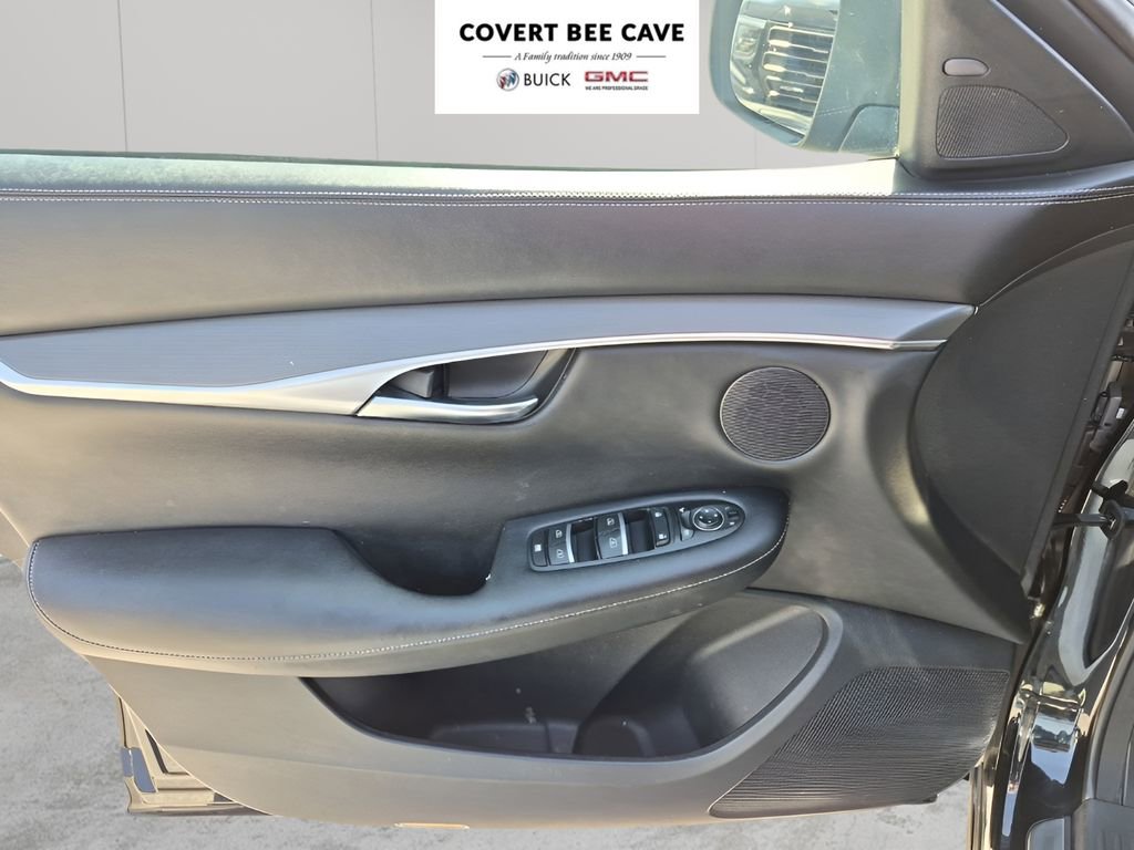 Used 2022 INFINITI QX50 Luxe w/ Appearance Package image 27