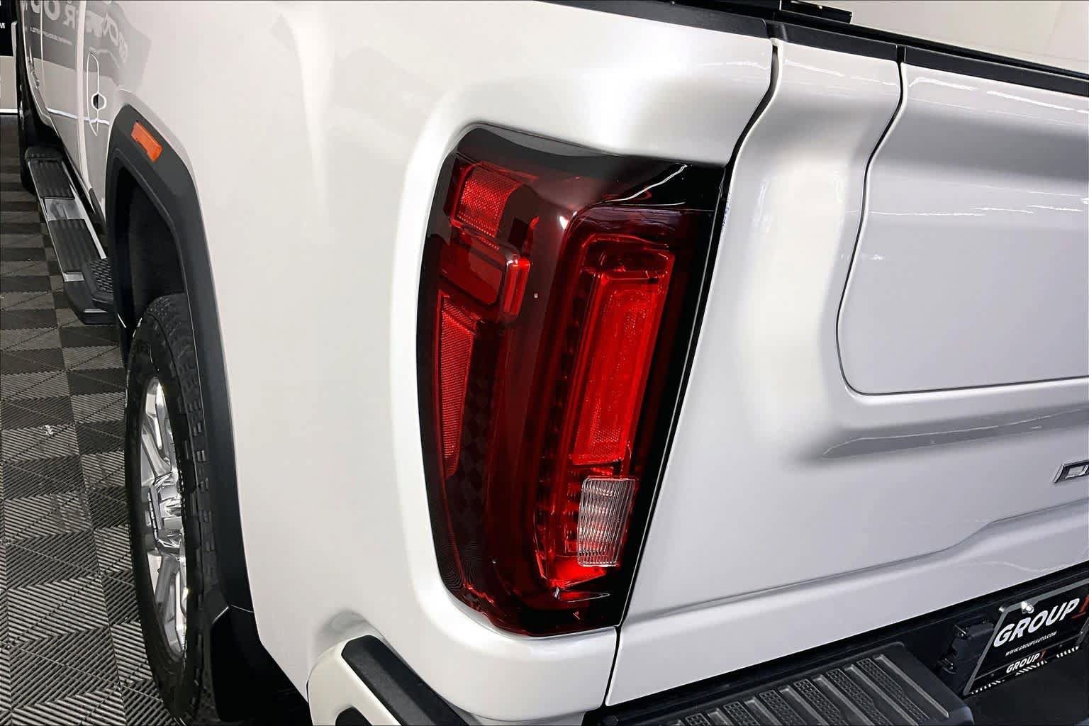 Certified 2022 GMC Sierra 2500 Denali w/ Denali Ultimate Package AWD/4WD image 28
