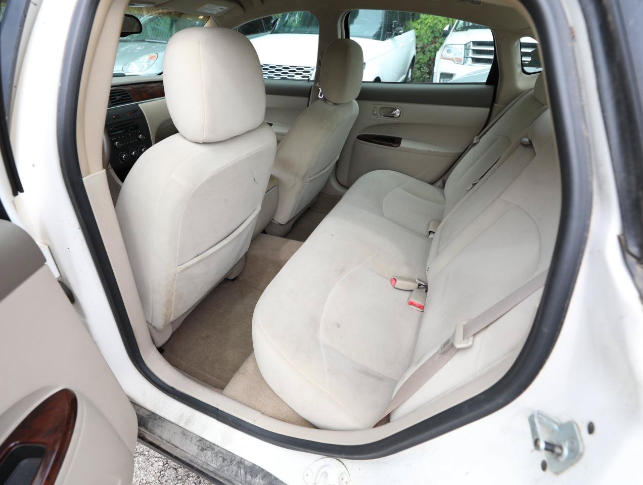 Used 2007 Buick LaCrosse CX w/ Chrome Enhancement Package FWD image 12