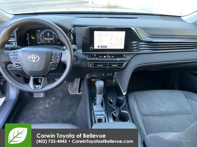 Used 2025 Toyota Camry LE image 12