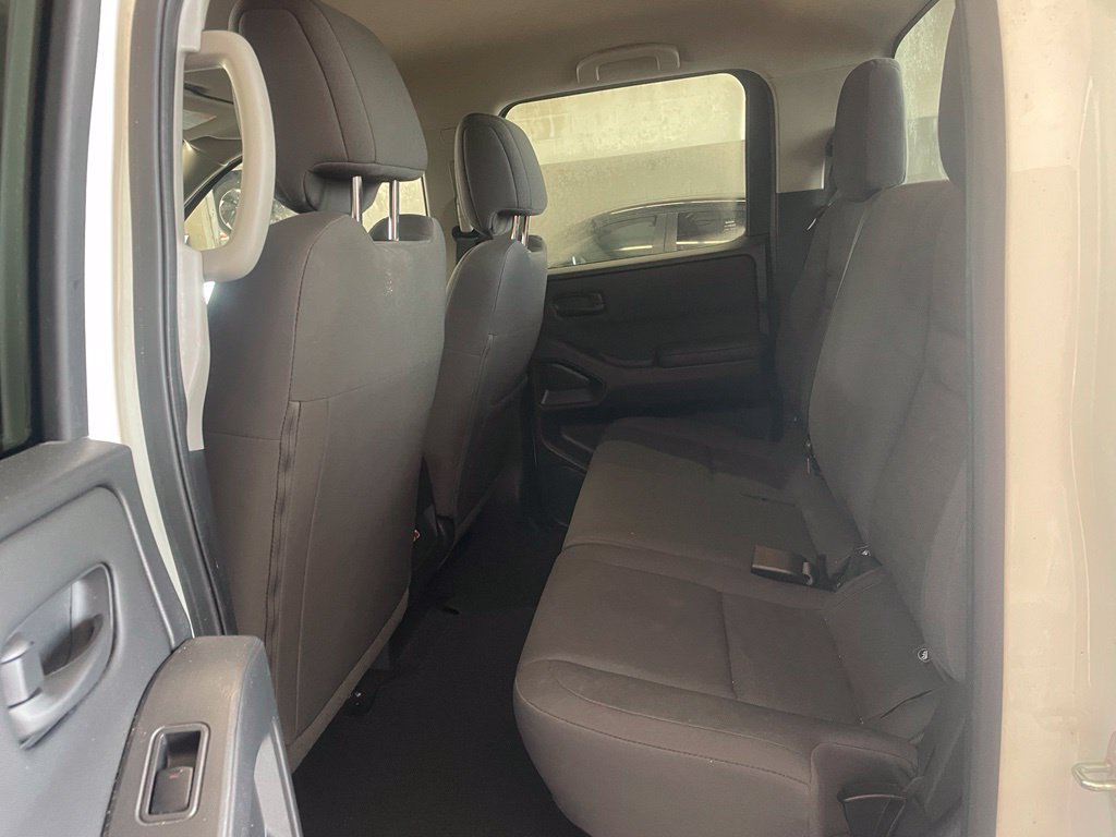 Used 2024 Nissan Frontier S RWD image 15
