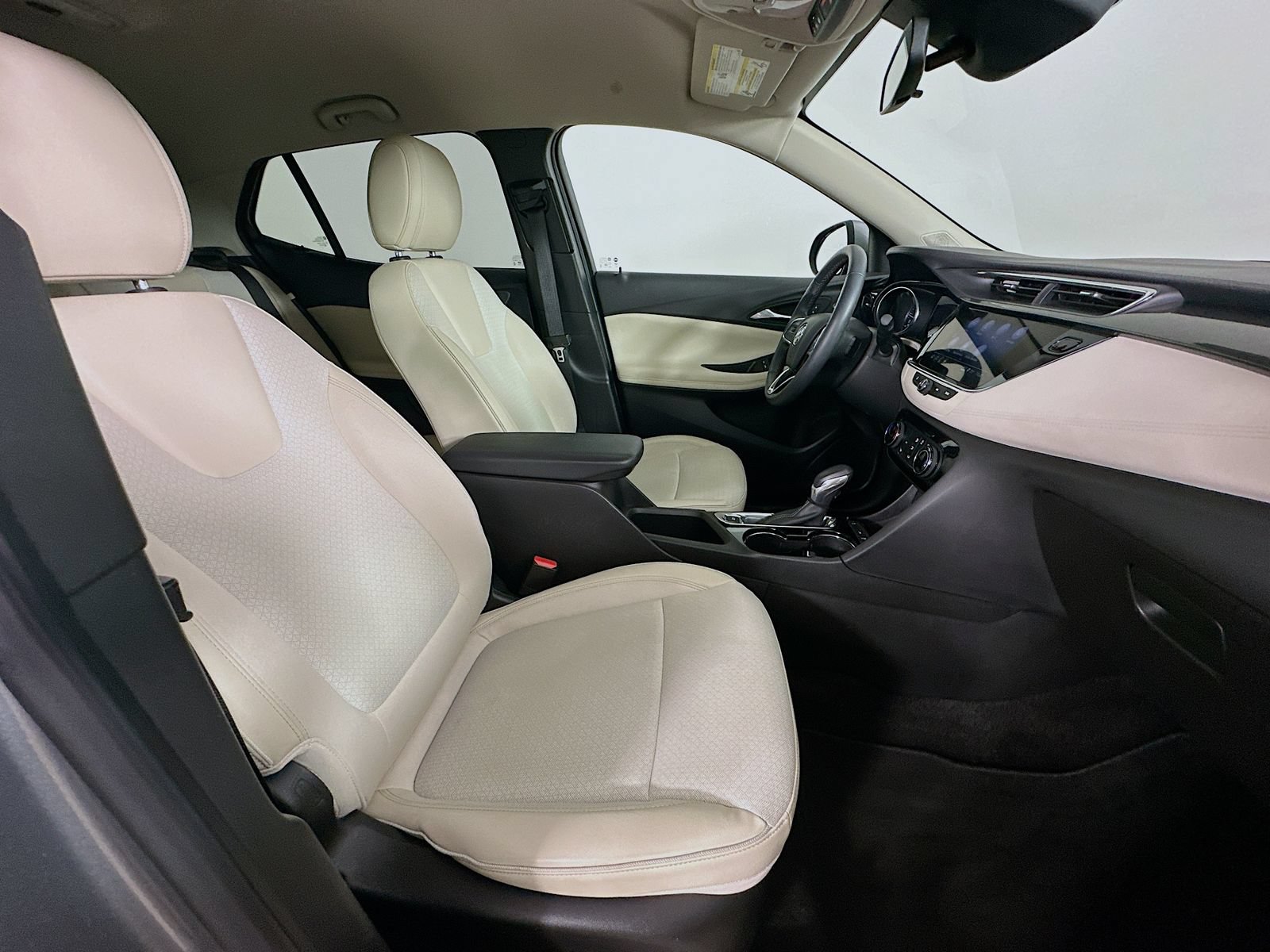 Used 2023 Buick Encore GX Preferred w/ Cold Weather Comfort Package FWD image 38