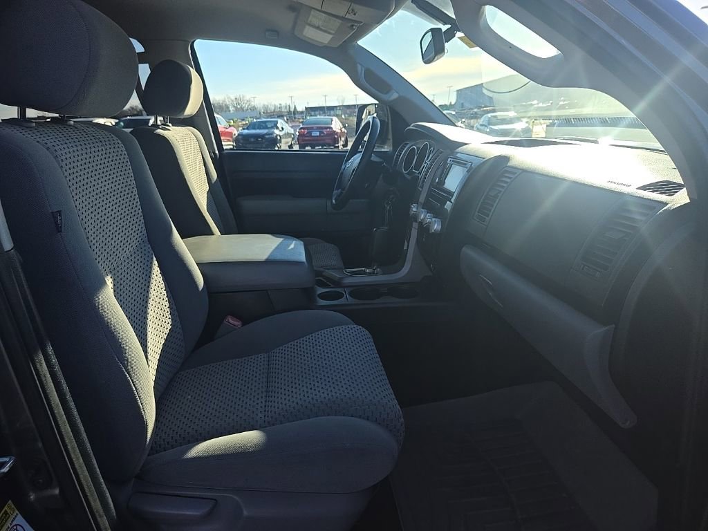 Used 2012 Toyota Tundra 4x4 CrewMax w/ Tow Pkg image 32