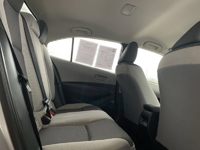 Used 2025 Toyota Corolla LE FWD image 34