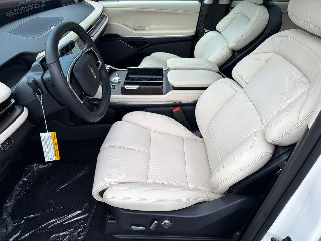 New 2027 Lincoln Navigator L Reserve AWD/4WD image 10