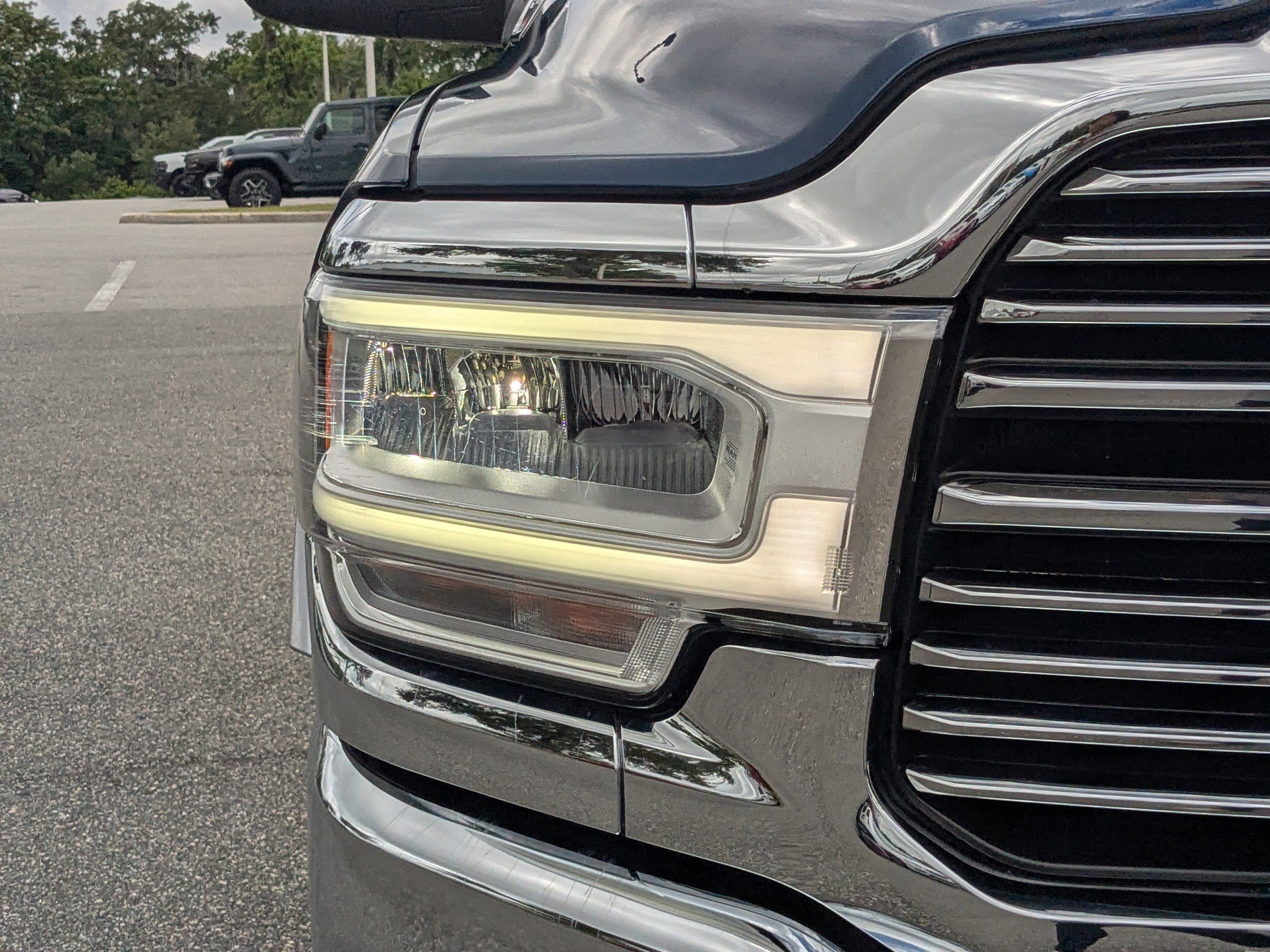 Used 2019 RAM 2500 Laramie AWD/4WD image 9