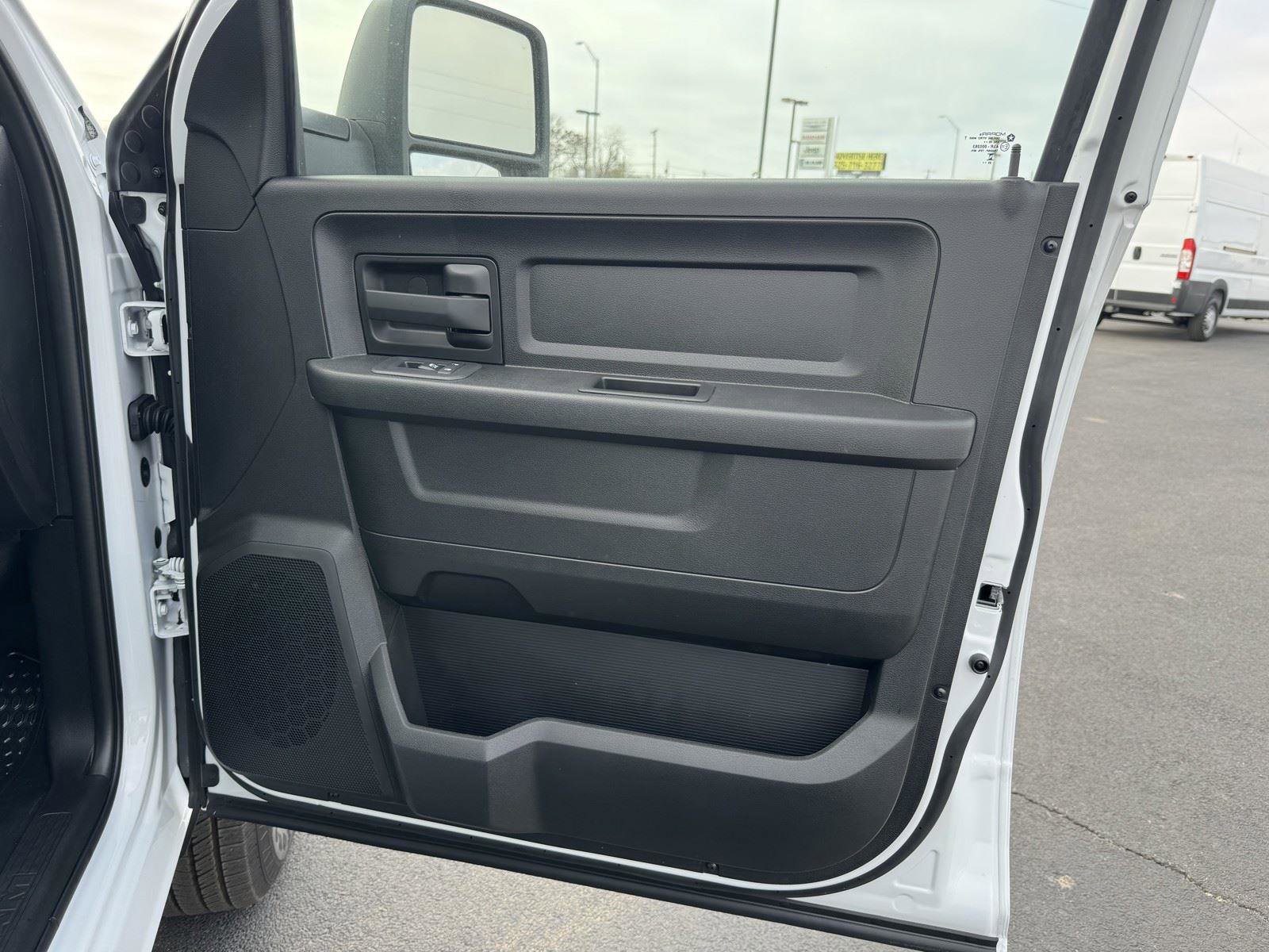 New 2026 RAM 2500 Tradesman w/ Chrome Appearance Group image 34