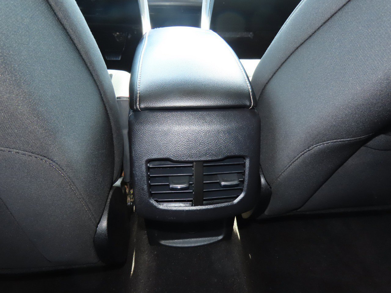 Used 2020 Ford Fusion SE image 21