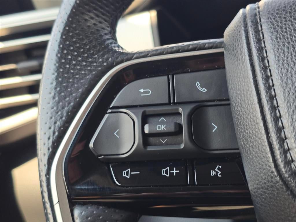 Used 2024 Toyota Tundra Limited AWD/4WD image 23