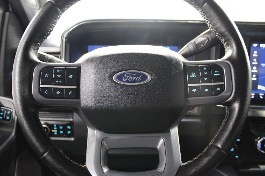 Used 2025 Ford F250 Lariat w/ Black Appearance Package AWD/4WD image 36